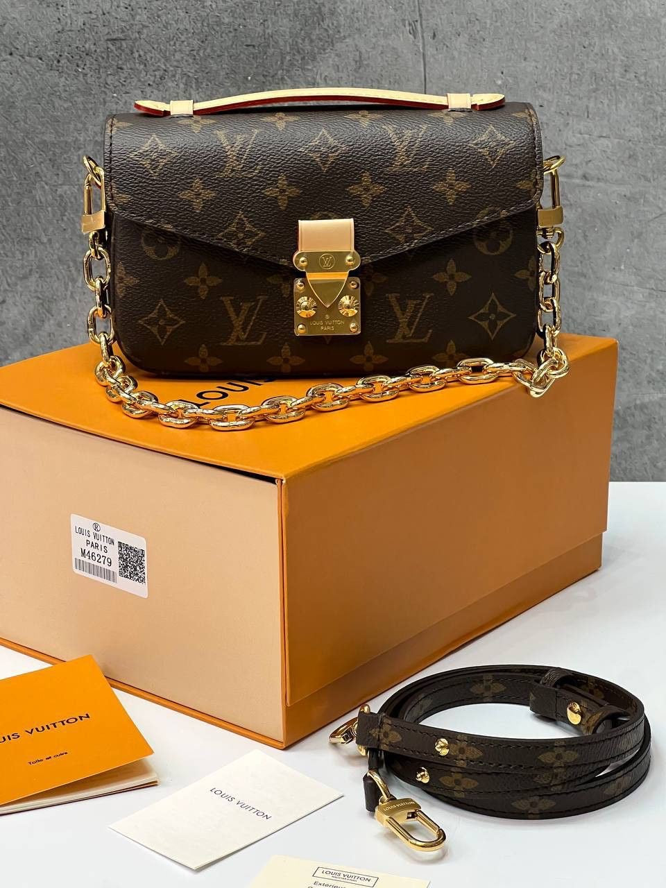LV Pochette Metis with Brand Box